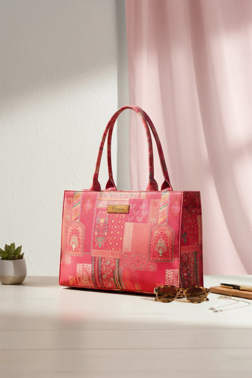 Inaya Canvas Tote Crimson