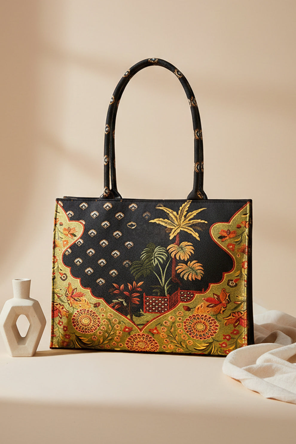 Inaya Canvas Tote Date Palm