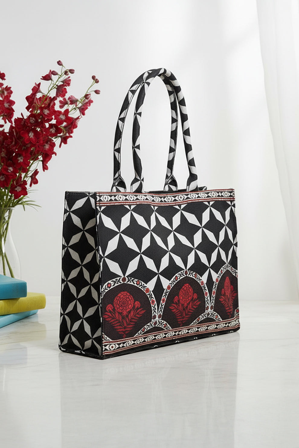 Inaya Canvas Tote Eclipse Floral