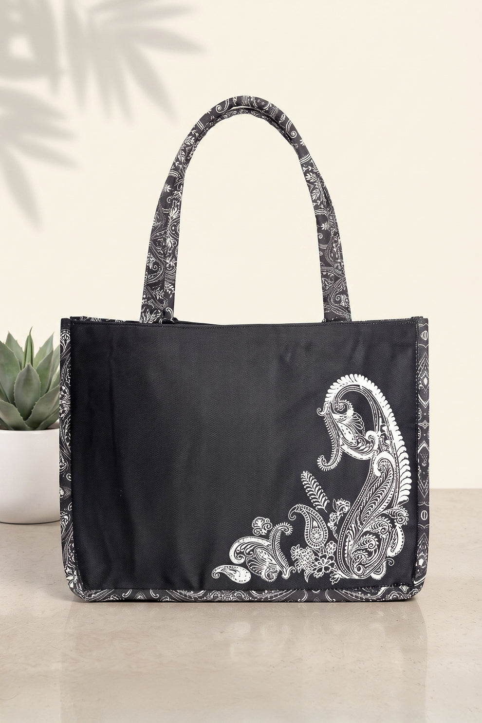 Inaya Canvas Tote Black Paisley