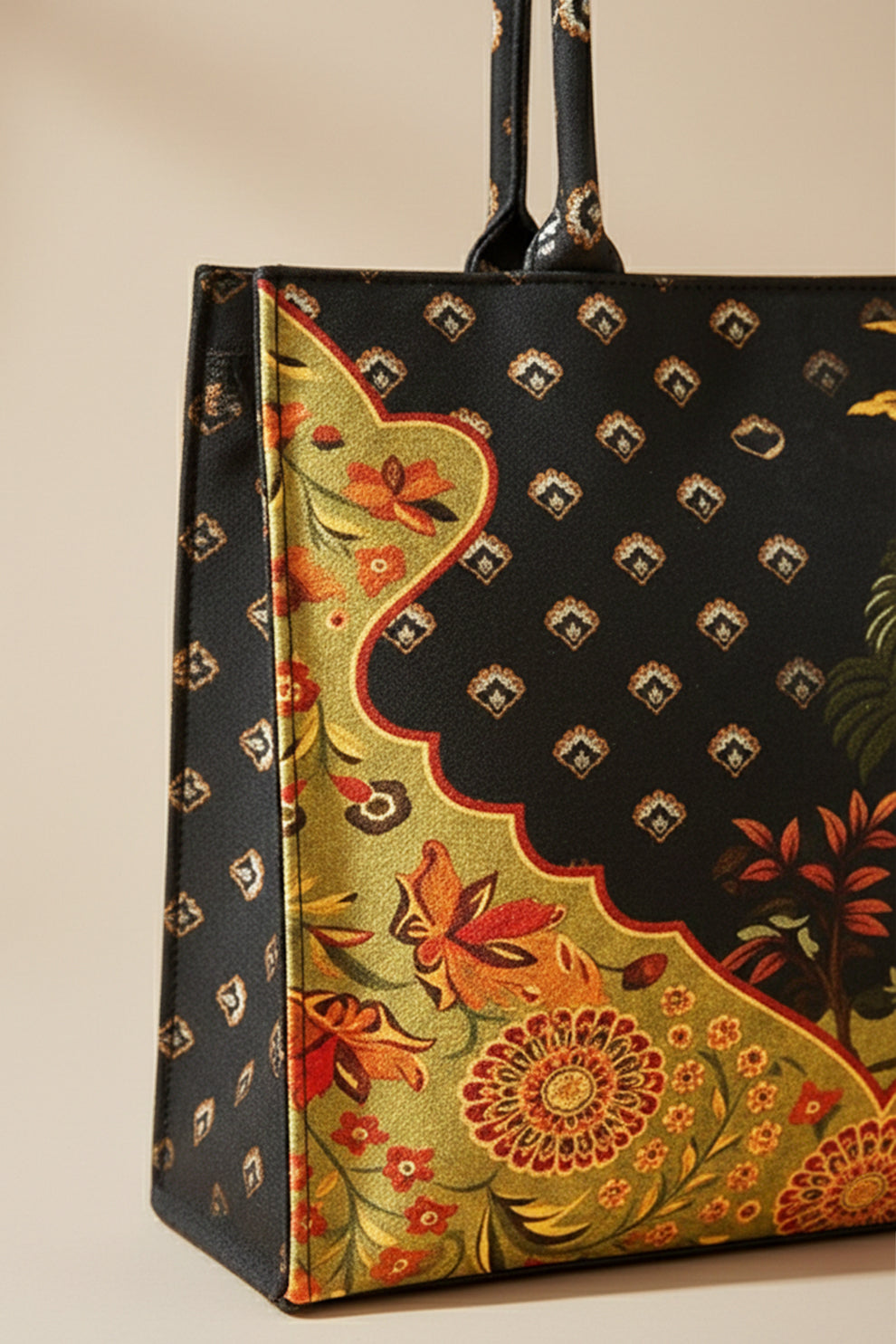 Inaya Canvas Tote Date Palm