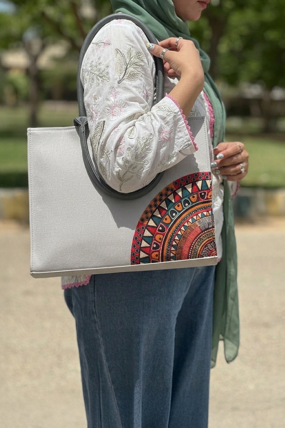 Inaya Canvas Tote Desert Bloom - Ash White