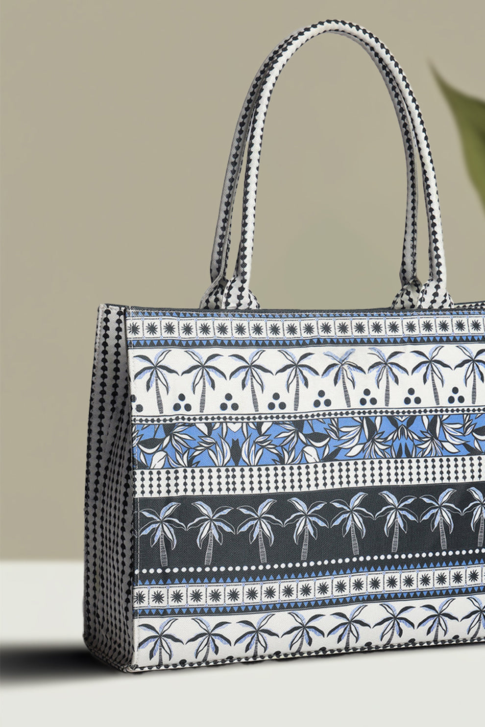 Inaya Canvas Tote Coconut Breeze
