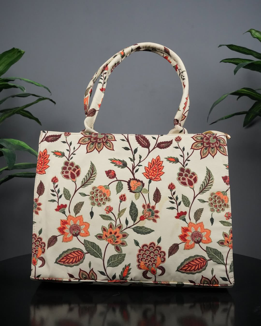 Inaya Canvas Tote Beige Multiflower